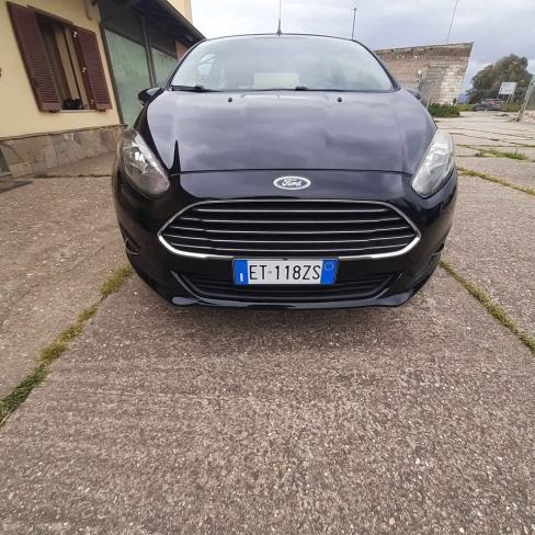 2014 Ford fiesta
